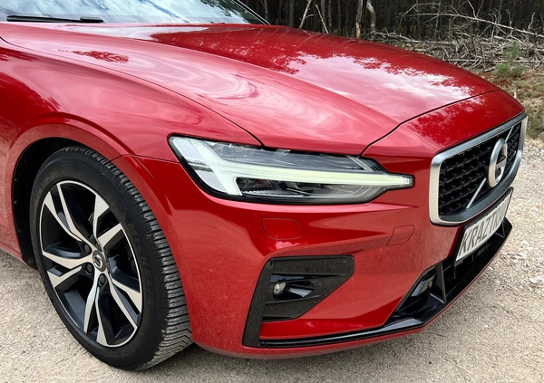 Volvo V60 cena 129000 przebieg: 57000, rok produkcji 2019 z Tuczno małe 781